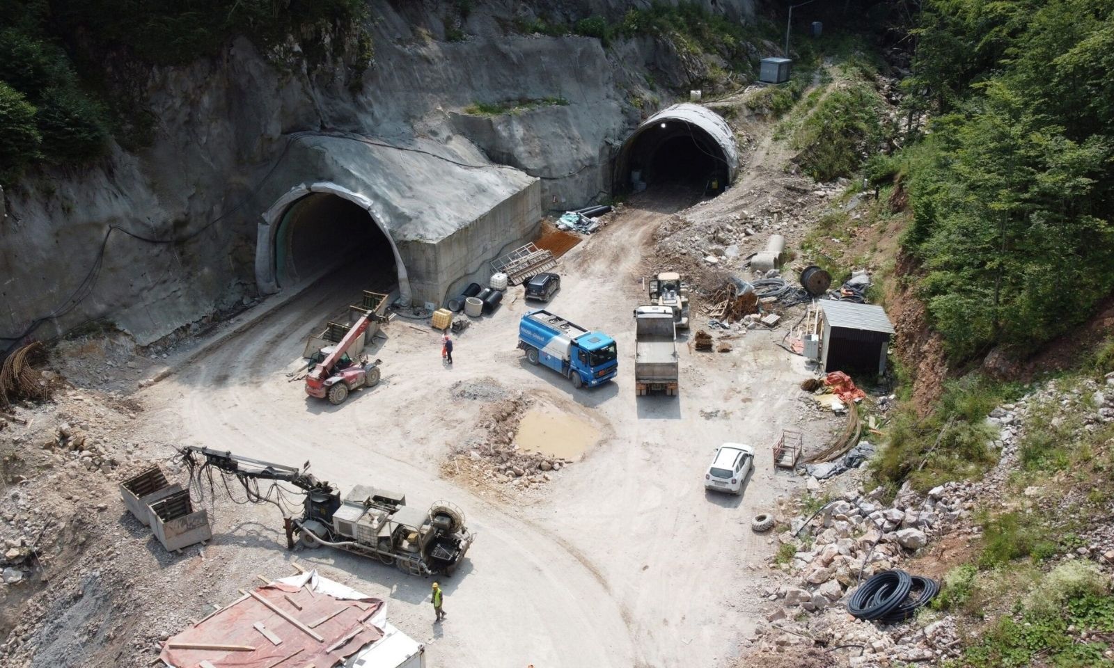 Najduži tunel u BiH dobija ključnu vezu: Nova cesta skraćuje put na 45 minuta FOTO