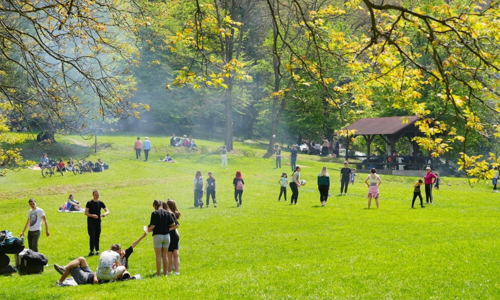 Prvi maj više nije jeftin: Roštilj postaje luksuz za mnoge građane