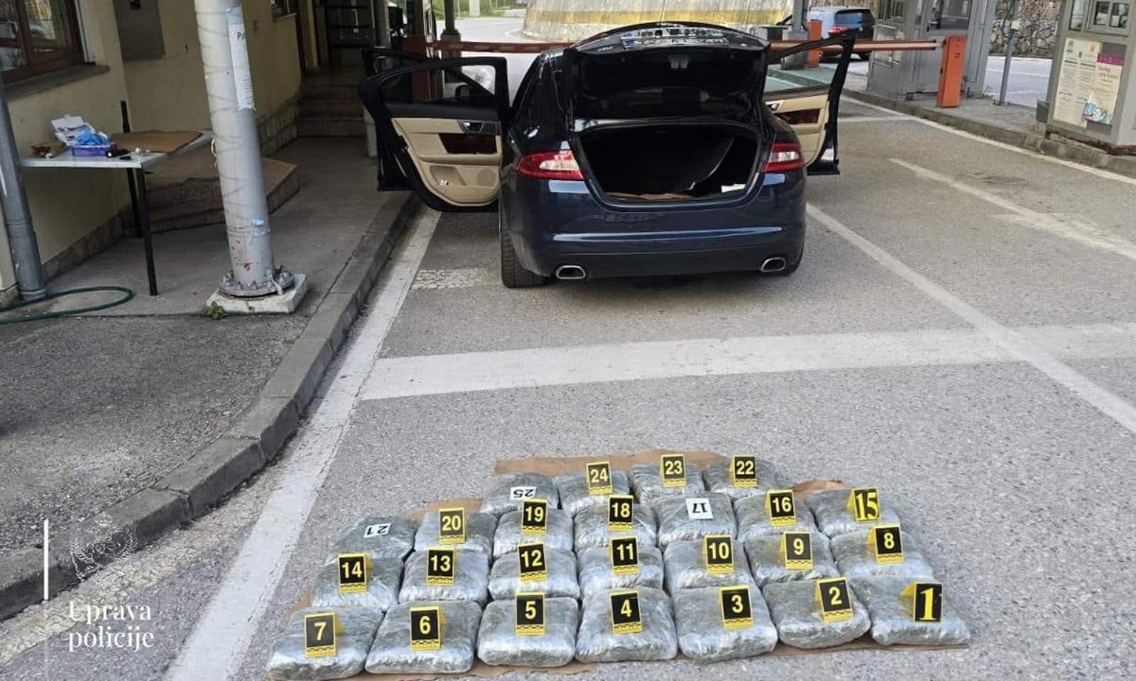 Velika zapljena na Šćepan Polju: 25 kilograma marihuane sakriveno u automobilu