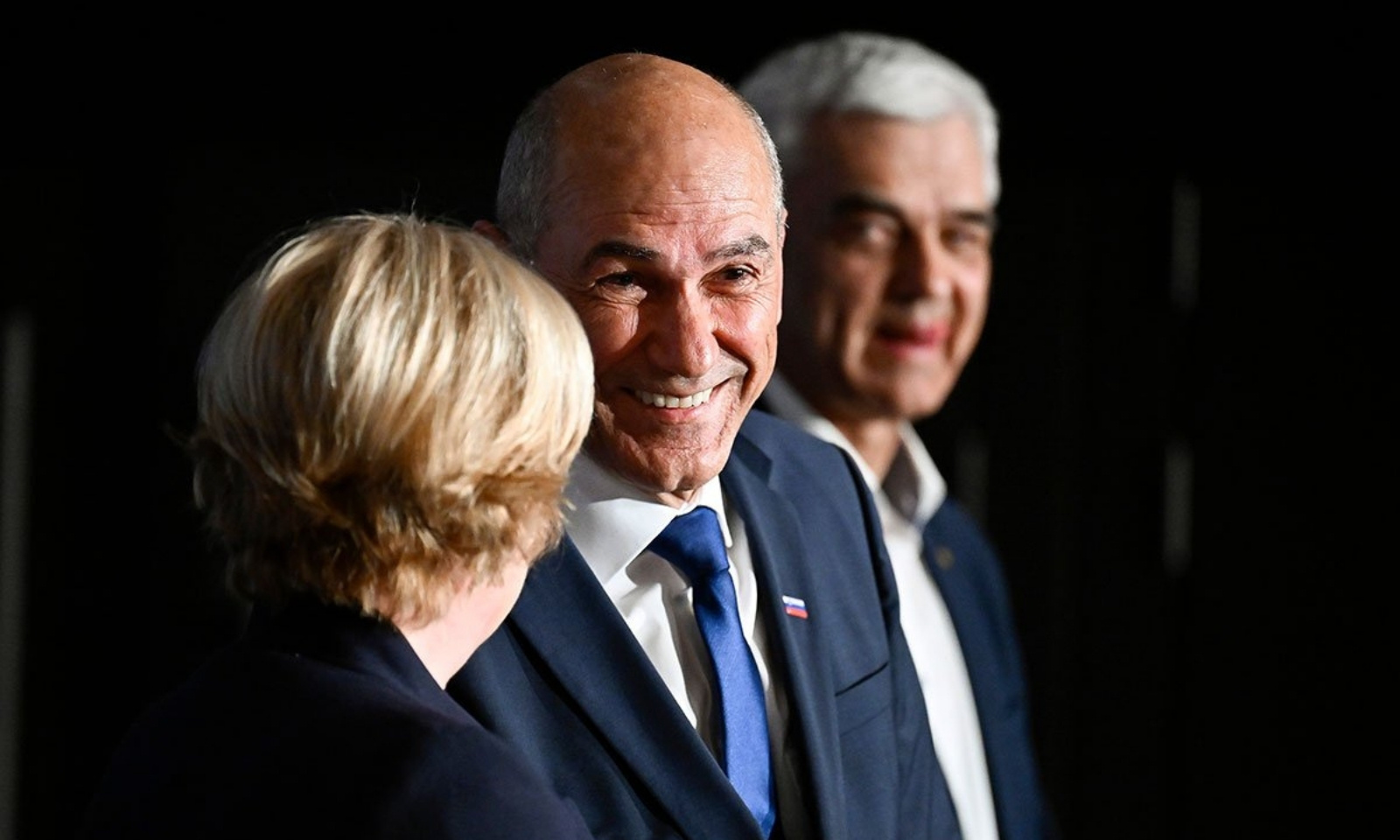 Golob bez većine, Janša preuzima inicijativu: Bitka za vlast ulazi u završnicu