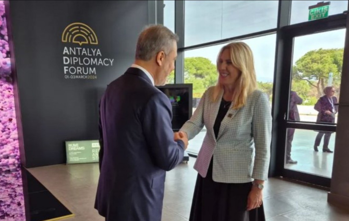 Diplomatski forum u Antaliji: Cvijanovićevu srdačno dočekao šef turske diplomatije