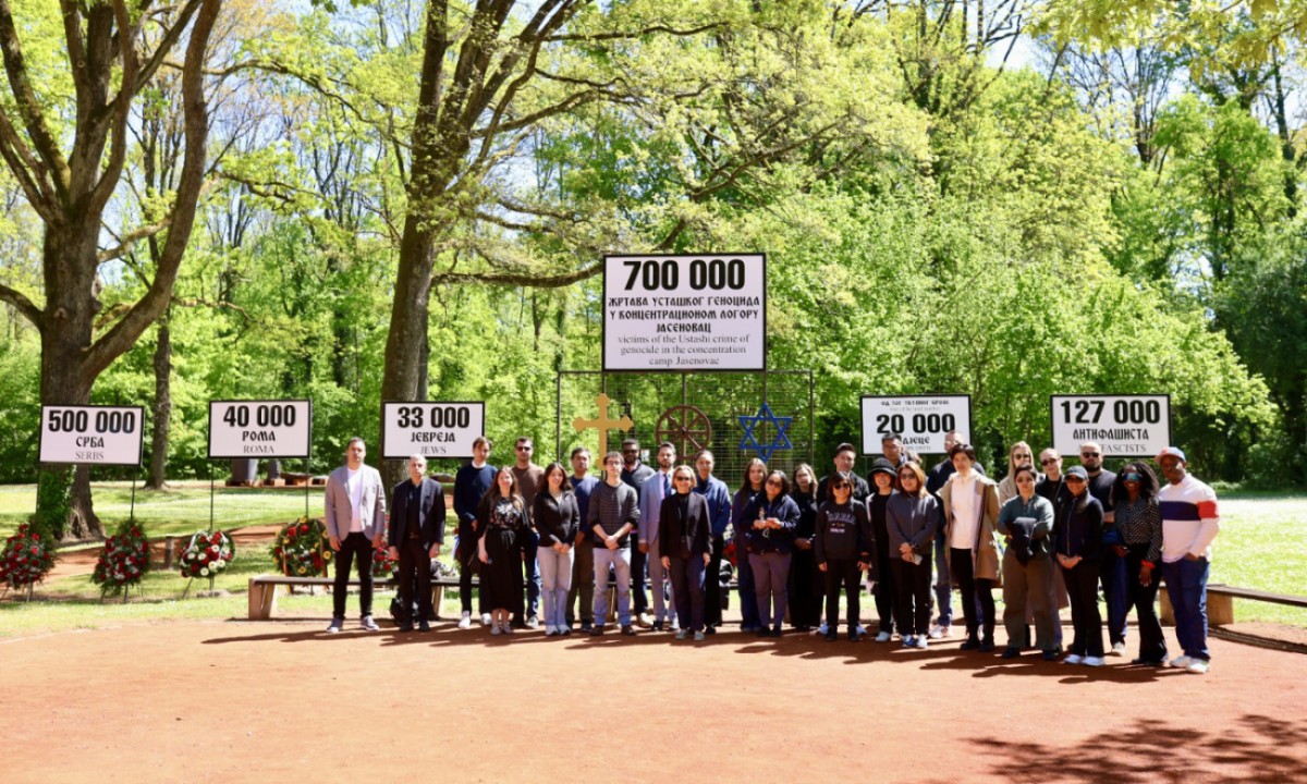 Izrazili poštovanje prema žrtvama: Alumnisti Harvarda i Stenforda posjetili Donju Gradinu