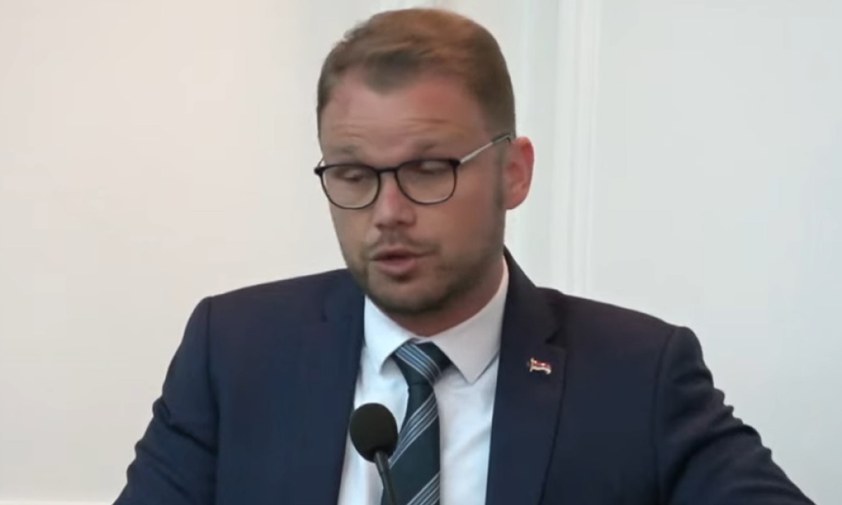 Ko je kriv za sječu vrba: Gradonačelnik se nevješto pravda FOTO