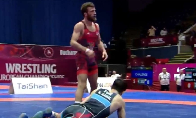 Srbija slavi: Tibilov zlatni u Tirani