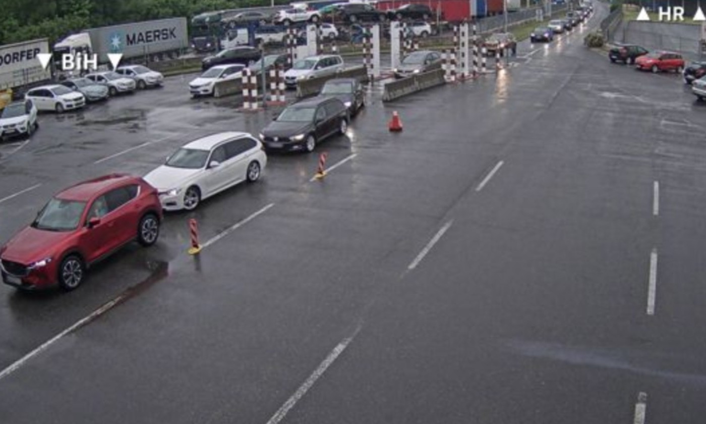Granične gužve: Pojačan saobraćaj na ulazu u BiH iz Hrvatske i Srbije