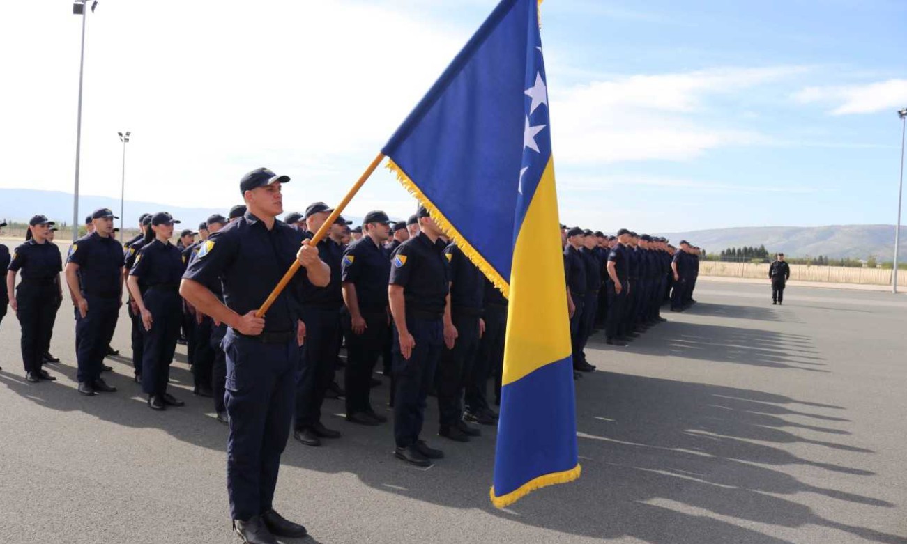 Nova generacija policajaca u BiH: 117 kadeta Granične policije položilo zakletvu u Mostaru