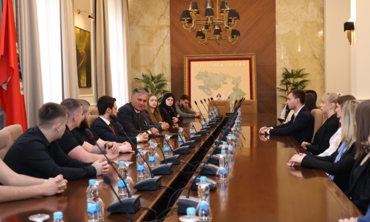 Sastanak u Palati Republike: Karan razgovarao sa studentima Pravnog fakulteta