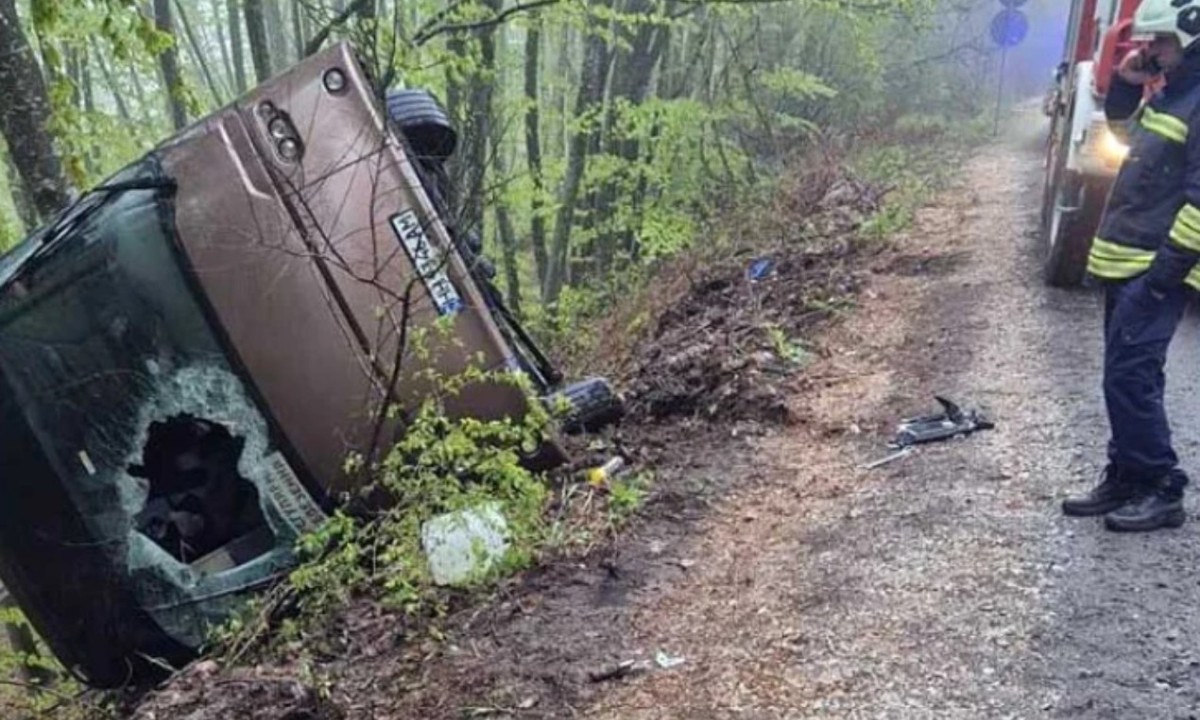 Horor na putu ka granici: Autobus se prevrnuo, poginule najmanje dvije osobe