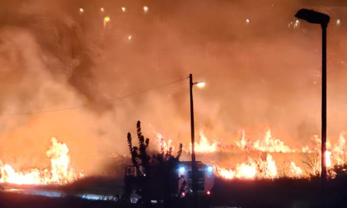 Paklena noć u BiH: Ovako su vatrogasci zaustavili širenje požara VIDEO