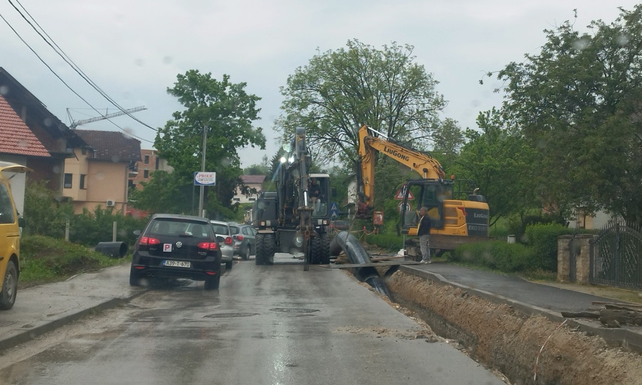 U banjalučkom naselju pobjesnili! Stotine osnovaca ugroženo zbog gradilišta FOTO/VIDEO