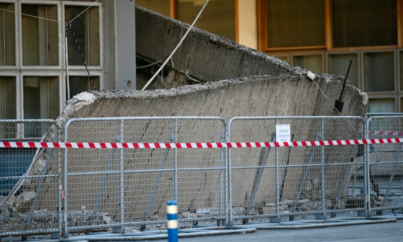 Pao dio krova u Skenderiji: Građani evakuisani iz zone