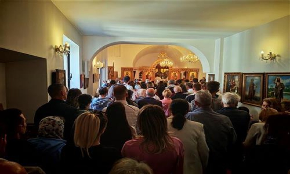 Služena vaskršnja liturgija u Splitu: Okupio se veliki broj vjernika