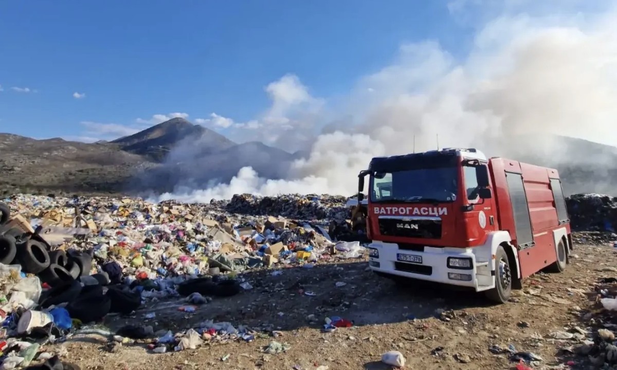 Trebinje u dimu danima: Požar na deponiji uglavnom ugašen