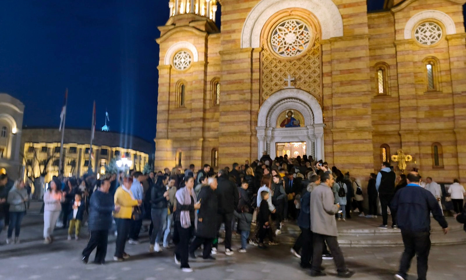Veliki petak u Banjaluci: U Hramu Hrista Spasitelja iznesena plaštanica