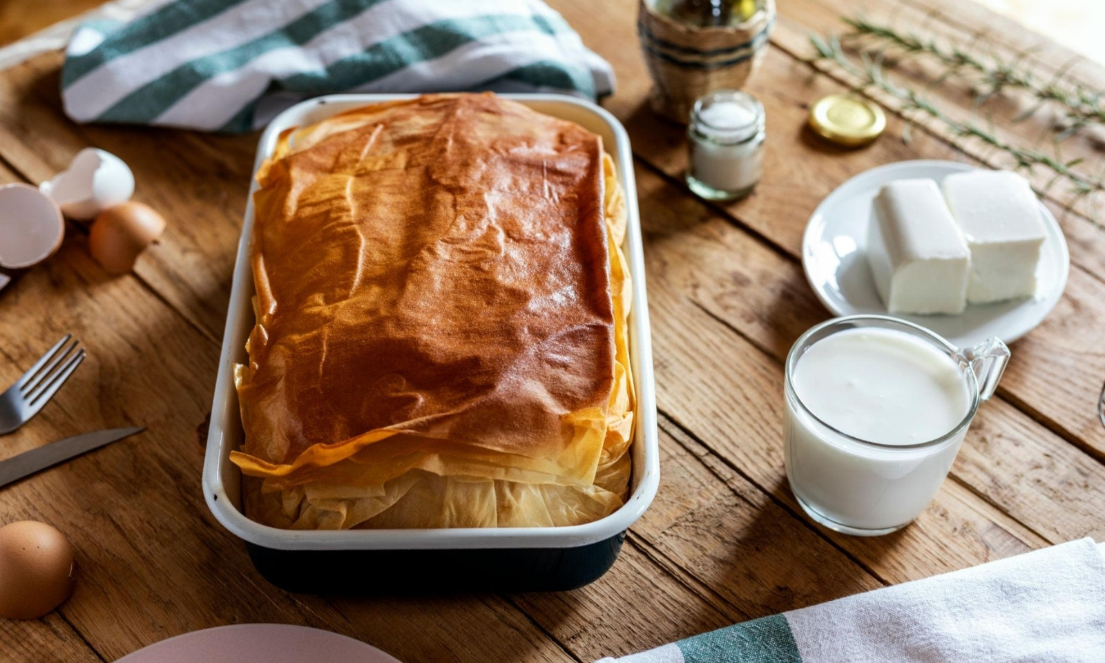 Domaća pita sa sirom: Tradicionalni ukus na stolu