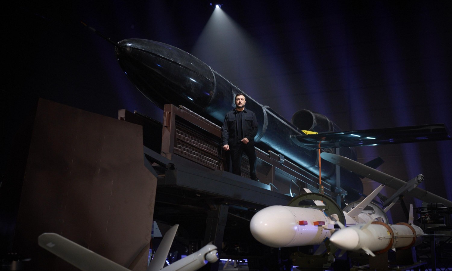 Novo oružje u ratu: Zelenski predstavio moćnu raketu Koral FOTO