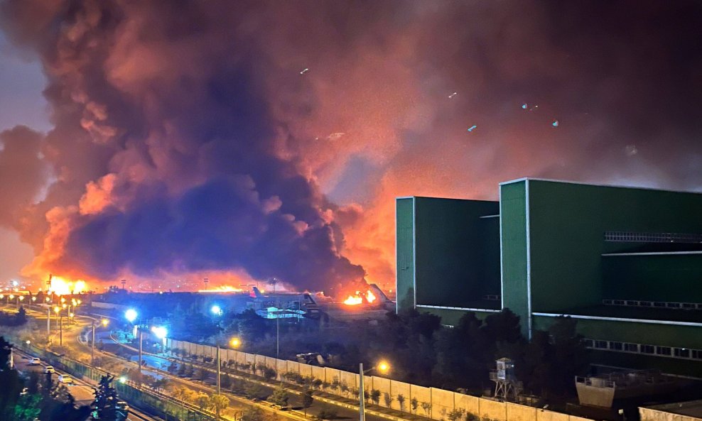 Procurili dokumenti: Iran koristio kineski špijunski satelit za ciljanje američkih baza