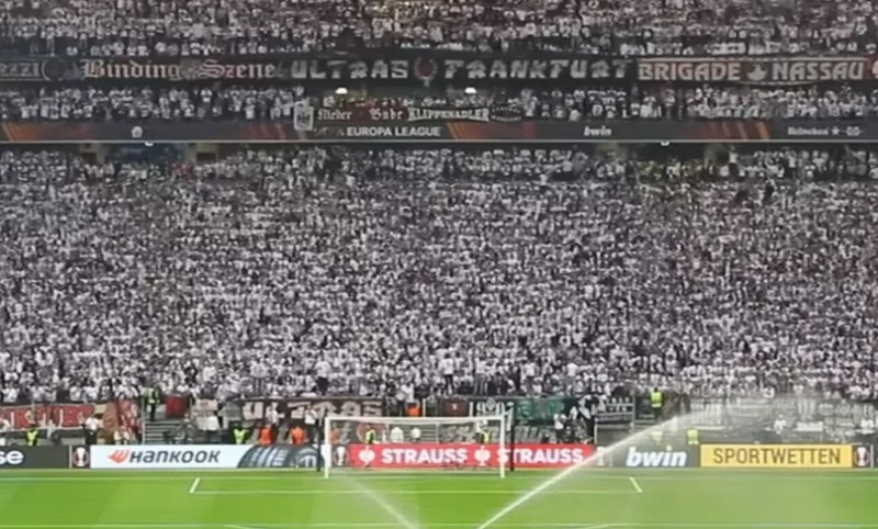 Tuga! Dugogodišnji navijač umro nakon srčanog zastoja tokom utakmice Bundeslige