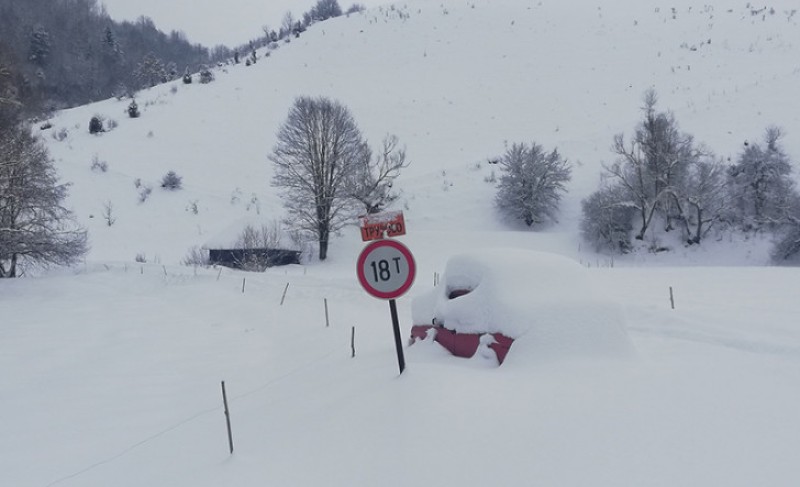 Snježna drama na Durmitoru: Milorad povrijeđen, spasioci zaglavljeni u smetovima