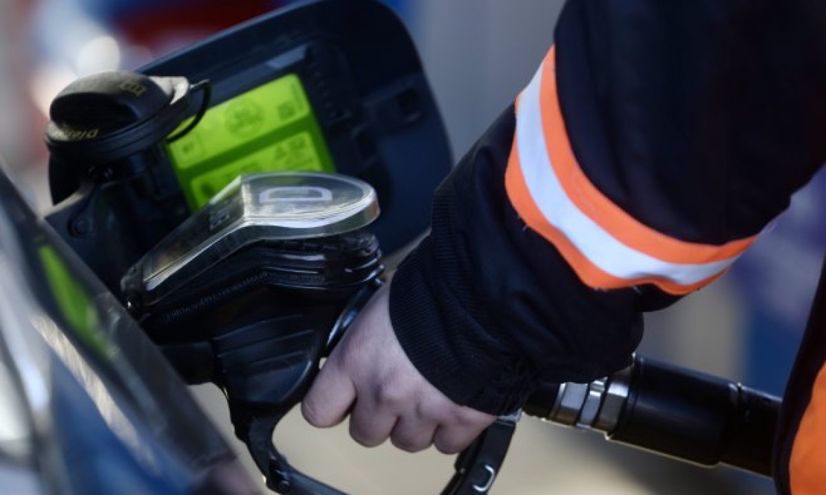 Na pumpama od danas povrat deset feninga po litri goriva: Mjera Vlade stupa na snagu