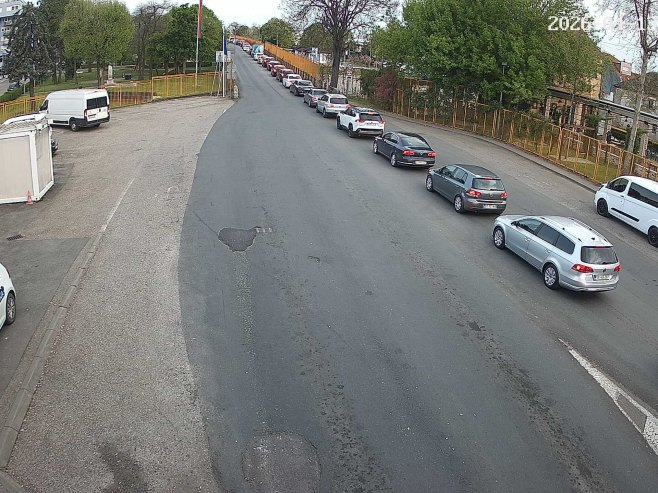 Vozači, naoružajte se “debelim” živcima: Gužve na izlazu iz BiH – ovi granični prelazi su krcati