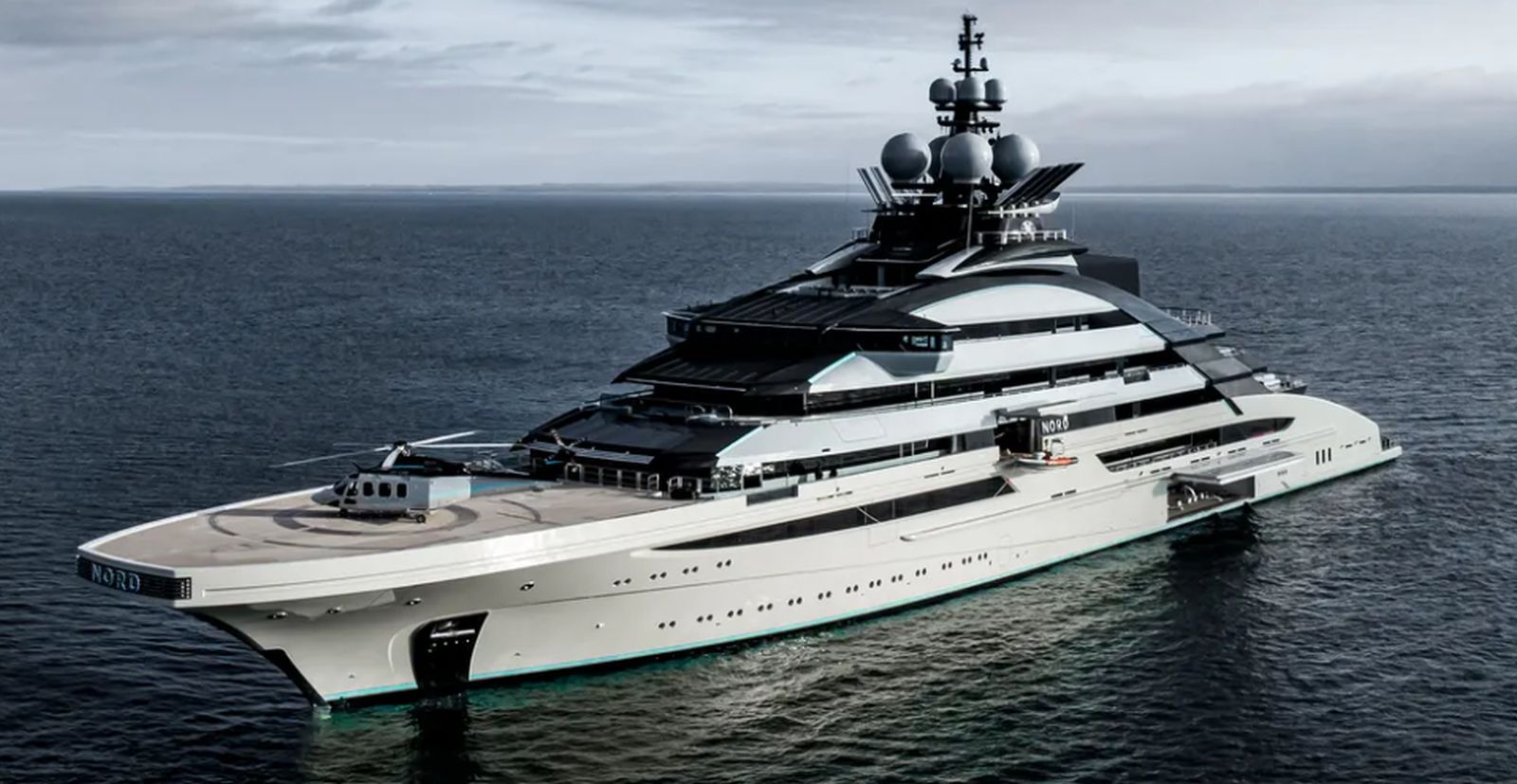 Superjahta ruskog milijardera prošla kroz Ormuški moreuz FOTO