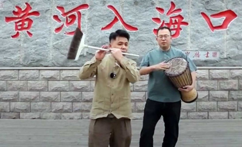 Od šargarepe do frule – početak neobičnog putovanja: Kinez pretvara svakodnevni život u muziku VIDEO