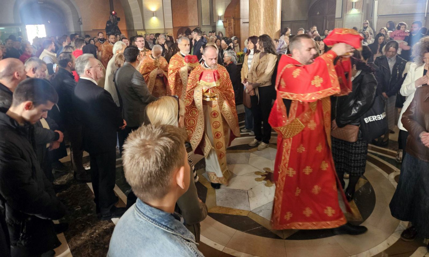 Kalabuhov među vjernicima: Mitropolit Hrizostom služio liturgiju u Sarajevu FOTO