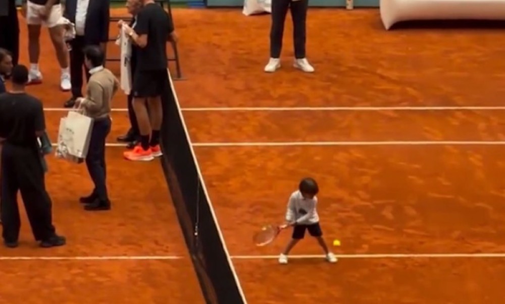 Sin legendarnog Nadala hit na mrežama: Pogledajte kako mališa igra tenis VIDEO