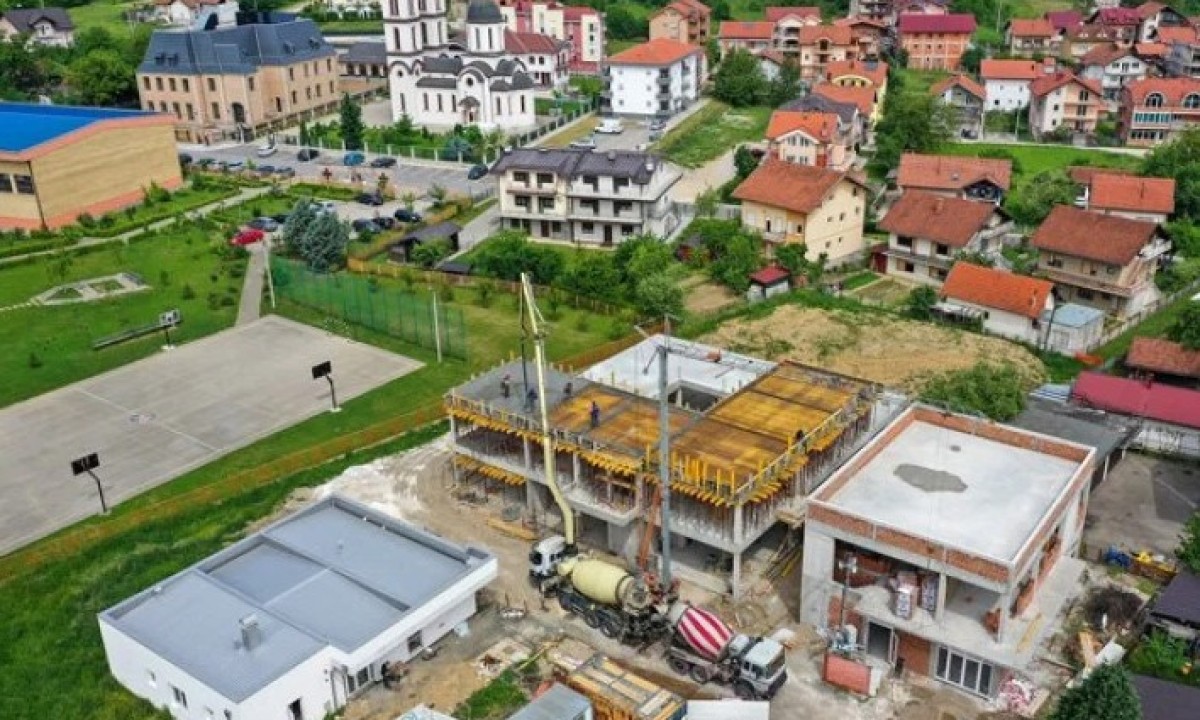 “Pošte” prodaju nepokretnosti širom Srpske: Na dobošu i zemljište u Banjaluci od tri miliona KM