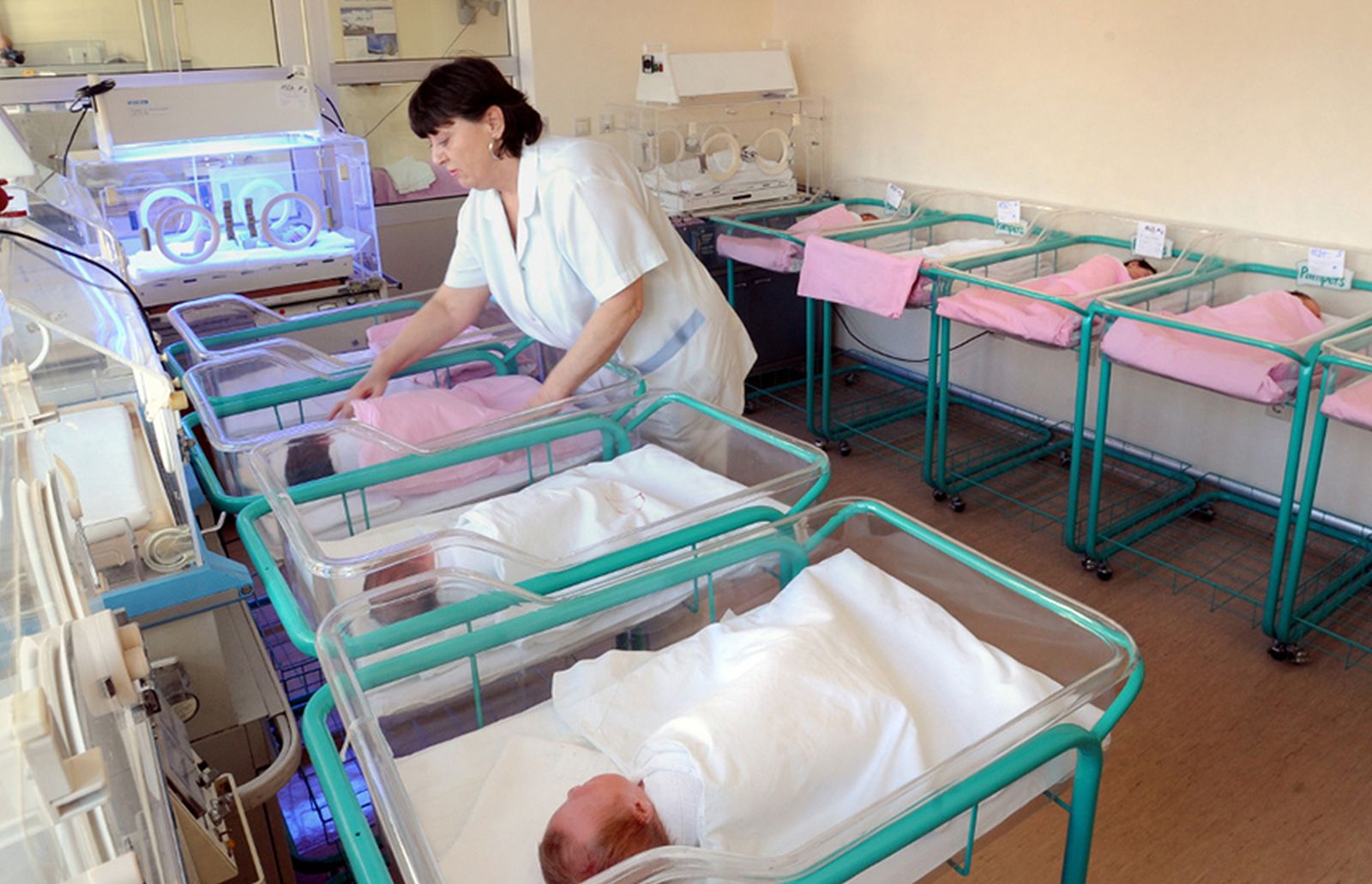 U Srpskoj rođeno još 25 bebica: Roditeljima čestitke, a bebama želimo srećno i bezbrižno djetinjstvo