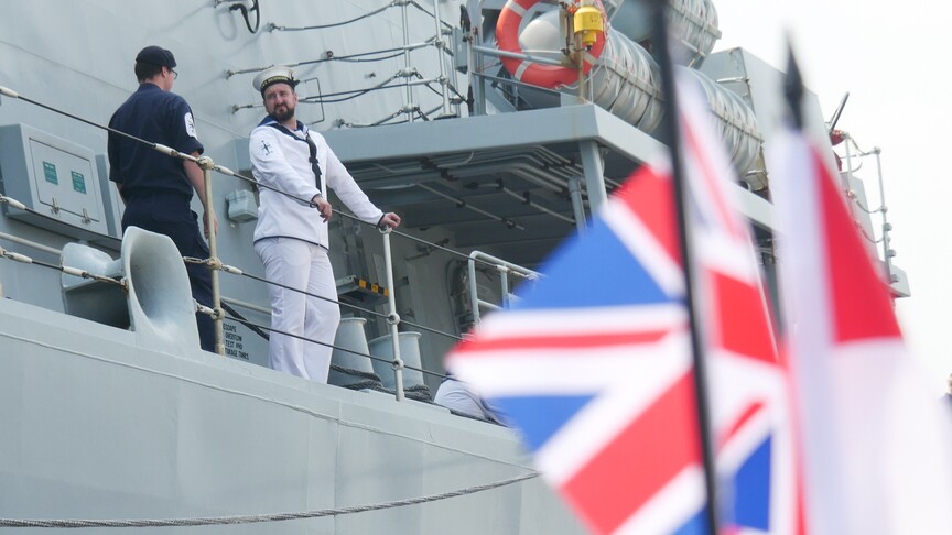 HMS Dragon u punoj pripravnosti: Britanski ratni brod pristao u Sredozemnom moru