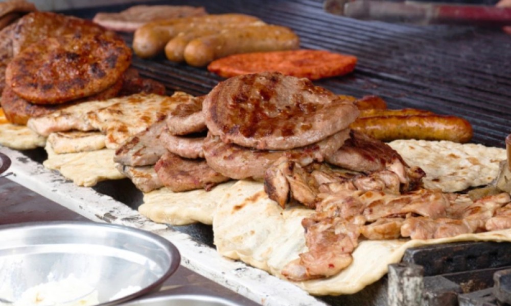 Prva pomoć za 1. maj: Tajna sočnog mesa s roštilja krije se u koraku koji većina ljudi preskače