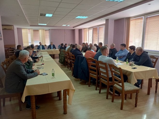 Opštinski odbor DEMOS-a u Šamcu pridružio se SNSD-u