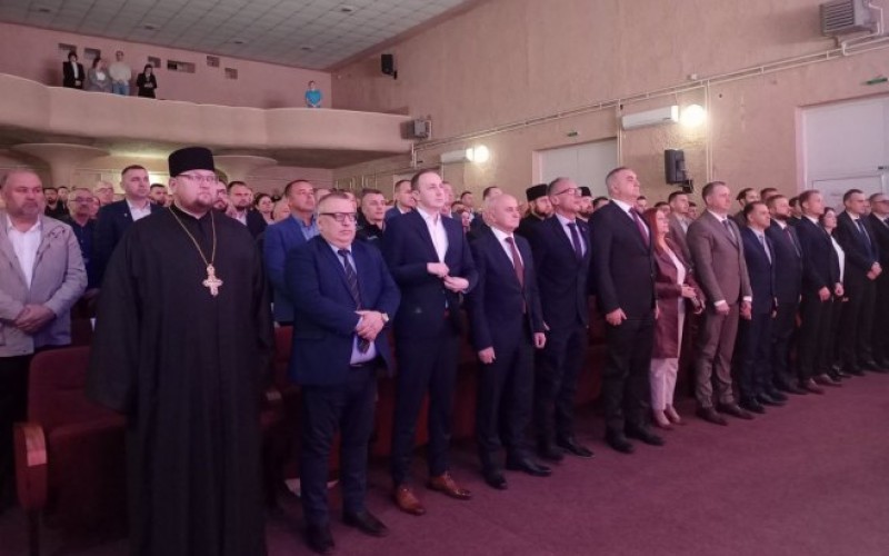 Minić u Šamcu: Prisusvovao svečanoj sjednici povodom Dana opštine