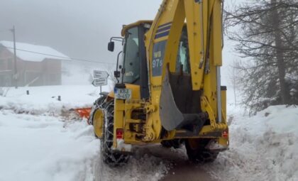 Snijeg ih bukvalno zatrpao: Prohodni putevi na Poniru i na platou Manjače
