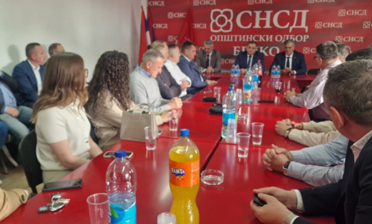 Sastanak brčanskog odbora SNSD-a: Dodik otkrio plan od oko 30 miliona KM