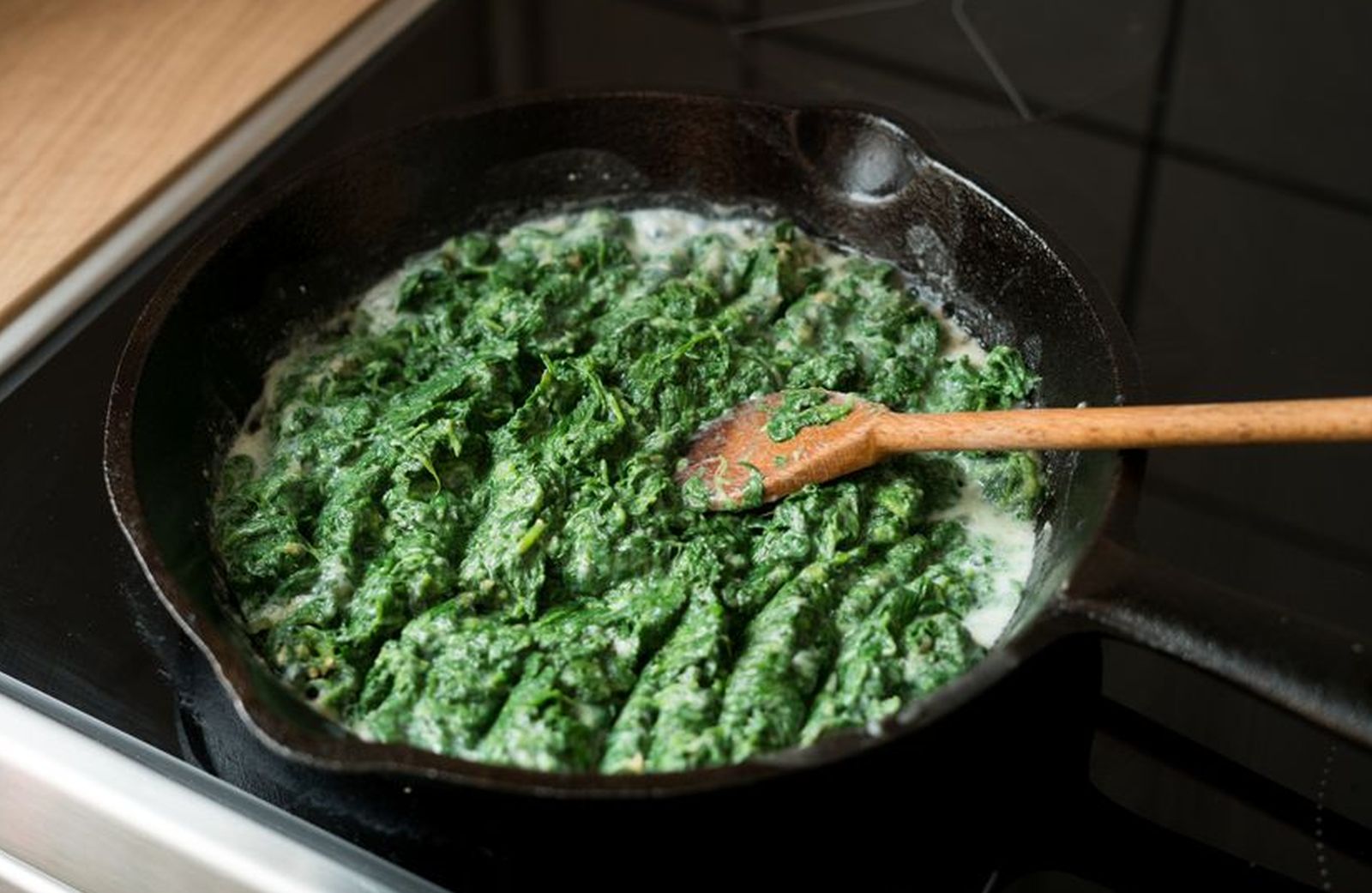 Umjesto špinata probajte koprivu: Prirodni izvor gvožđa koji čisti organizam