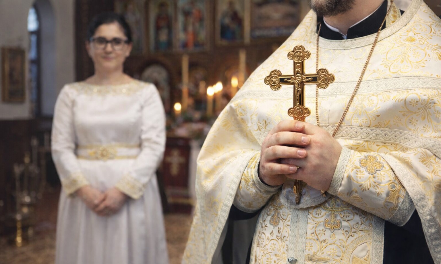 Popadija i karijera: Dok jedne rade kao doktorke, druge ne smiju – evo zašto