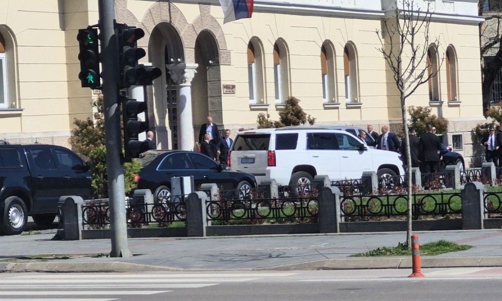 Tramp Mlađi stigao u Banski dvor: Centar grada pod jakim mjerama obezbjeđenja FOTO/VIDEO