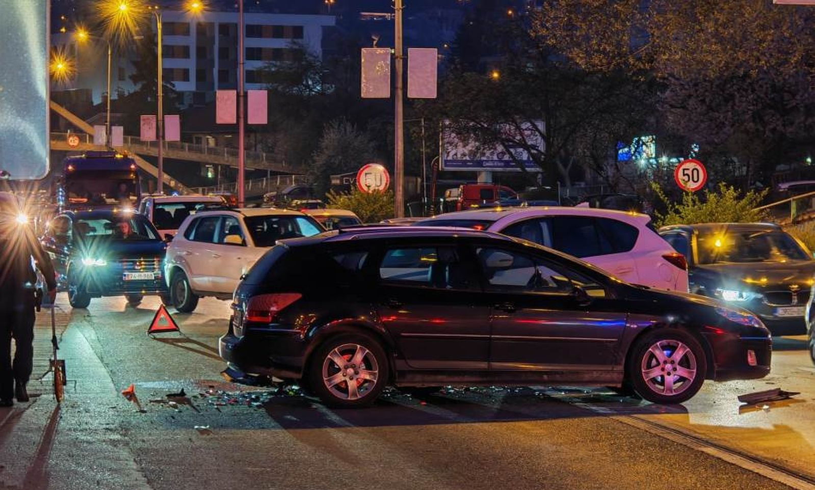 Težak sudar u Banjaluci: Udes kod “Emporiuma” paralisao saobraćaj FOTO