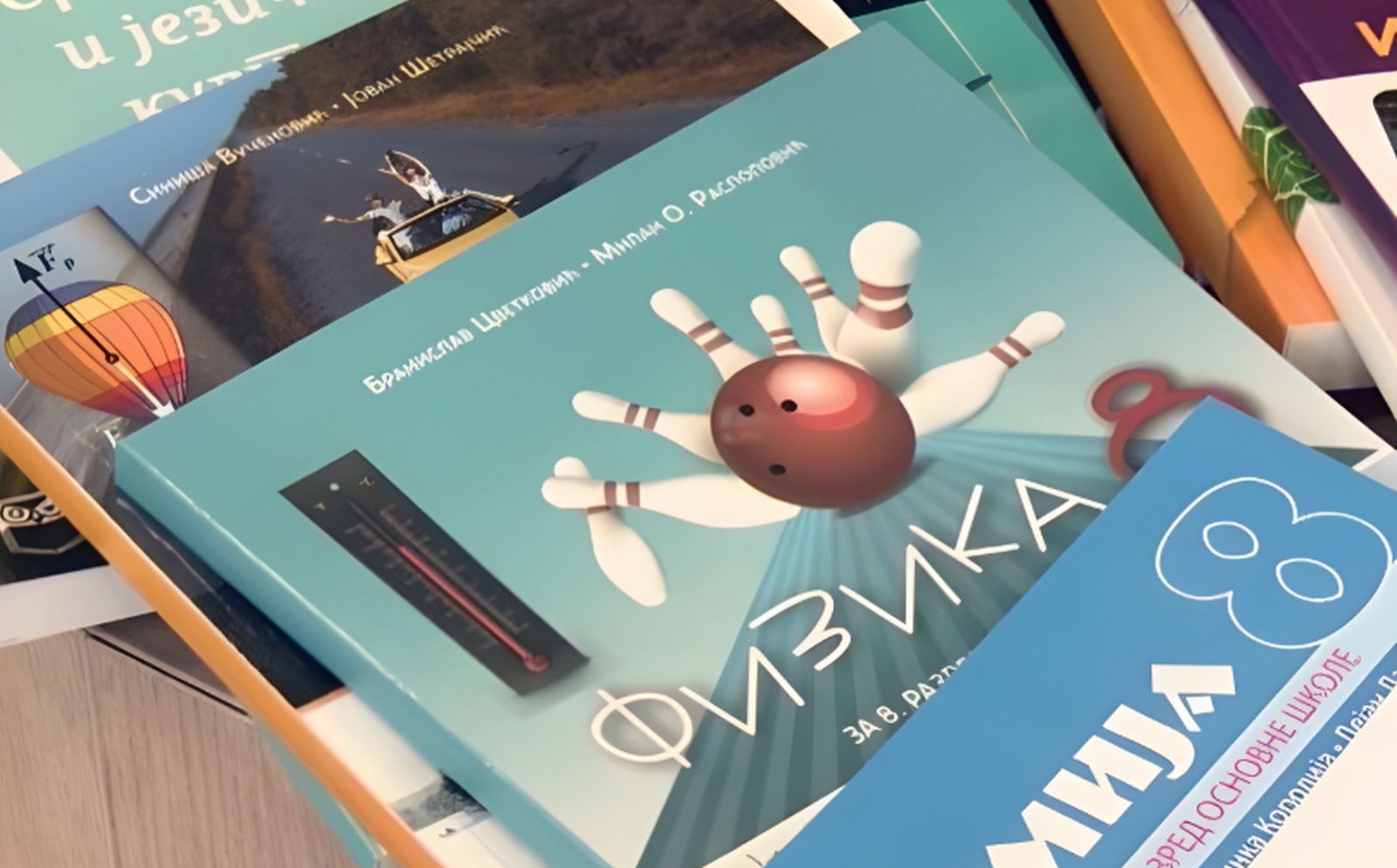 Da li će svi osnovci u Srpskoj od nove školske godine imati besplatne udžbenike? VIDEO