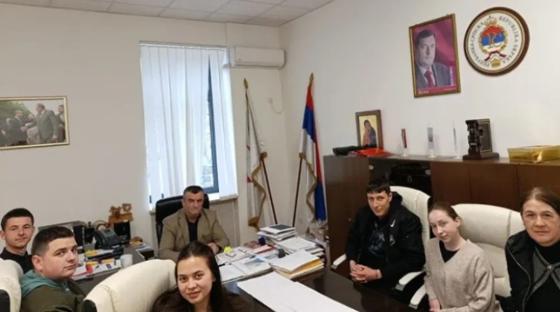 Posebno veče u najljepšem sjećanju! Opština u Srpskoj i načelnik finansiraju maturu učenika