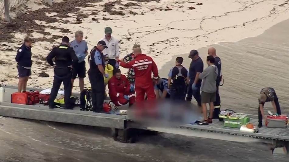 Ajkula ubila muškarca u Australiji: Turisti gledali nemile scene VIDEO