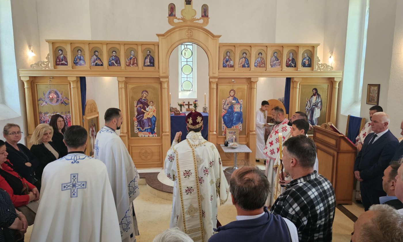 Mitropolit Dimitrije služio liturgiju u Bradini: Obilježene 34 godine od stradanja Srba