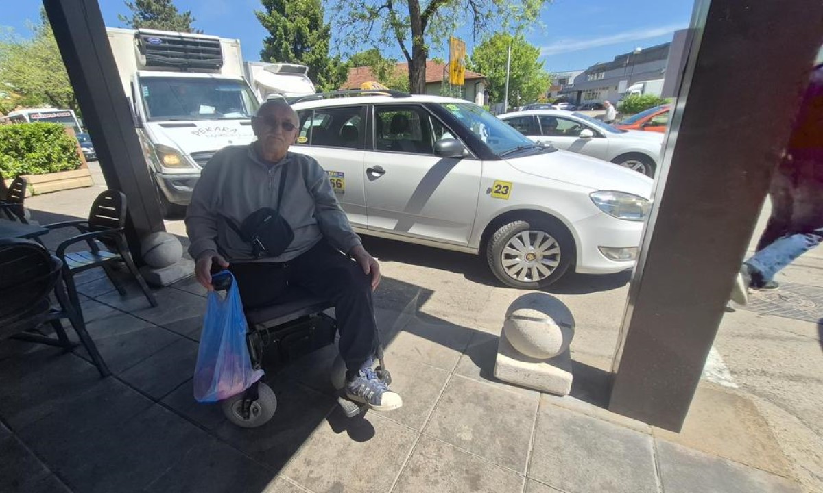 Kad vozače nije briga ni jeste li u kolicima! Saobraćajni kolaps u Banjaluci na ivici humanosti FOTO/VIDEO