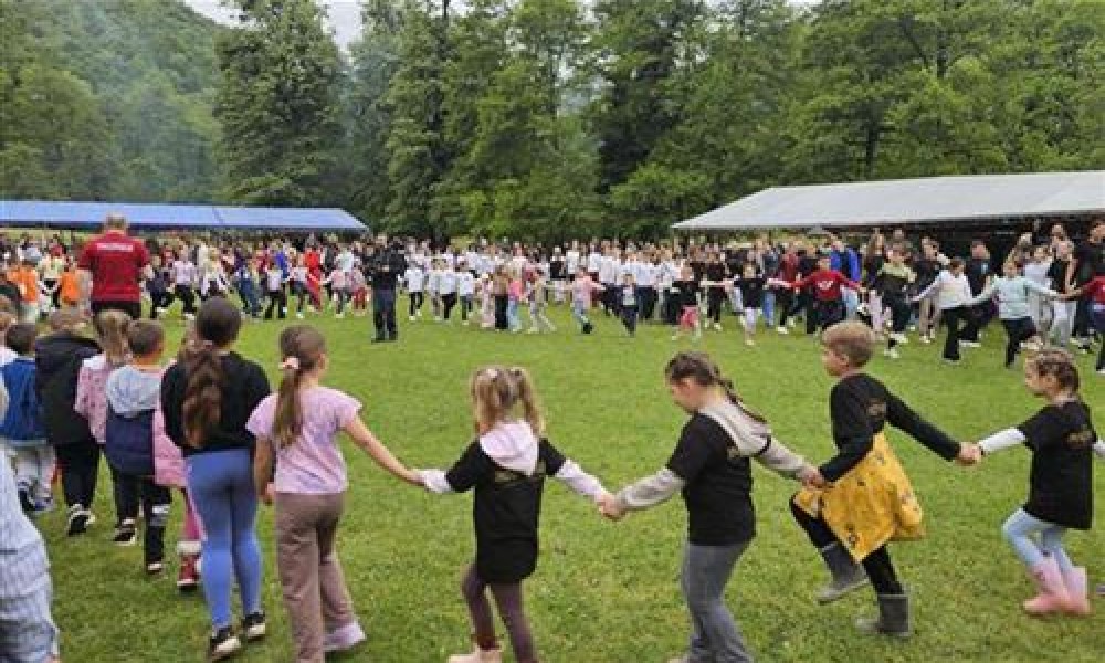 Porodica u centru pažnje: Održan prvi Festival porodice kod Kozarske Dubice FOTO