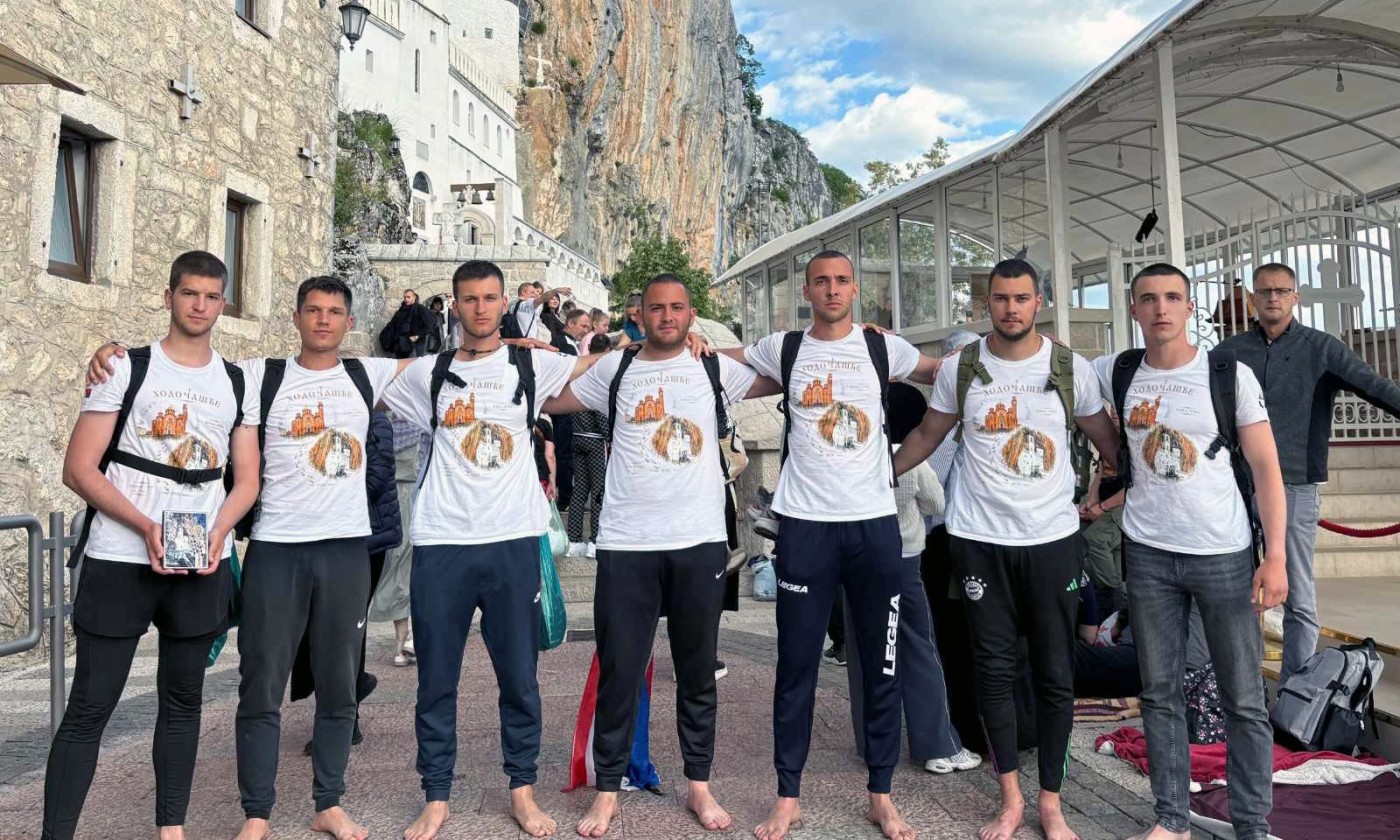 Minić ponosan na studente iz Banjaluke: Pješke stigli do Ostroga zbog humane misije