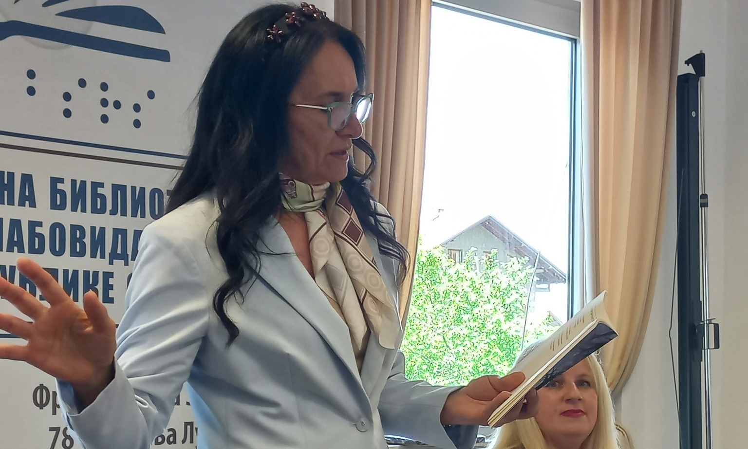 Poezija, glas i emocija: Valentina Milačić predstavila zvučnu knjigu „Pjesma na žici“ FOTO