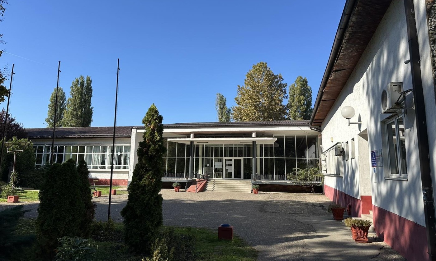 Profesor polno uznemiravao učenicu: Škola se hitno oglasila nakon policijske akcije